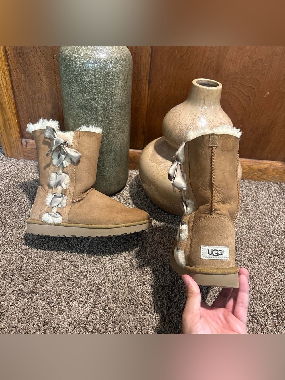 chestnut UGG Pala boot woman's size 8